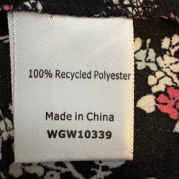 41 Hawthorn Split Neck Blouse Black Floral 3/4 Sleeve NWT Size Medium - Picture 7 of 8